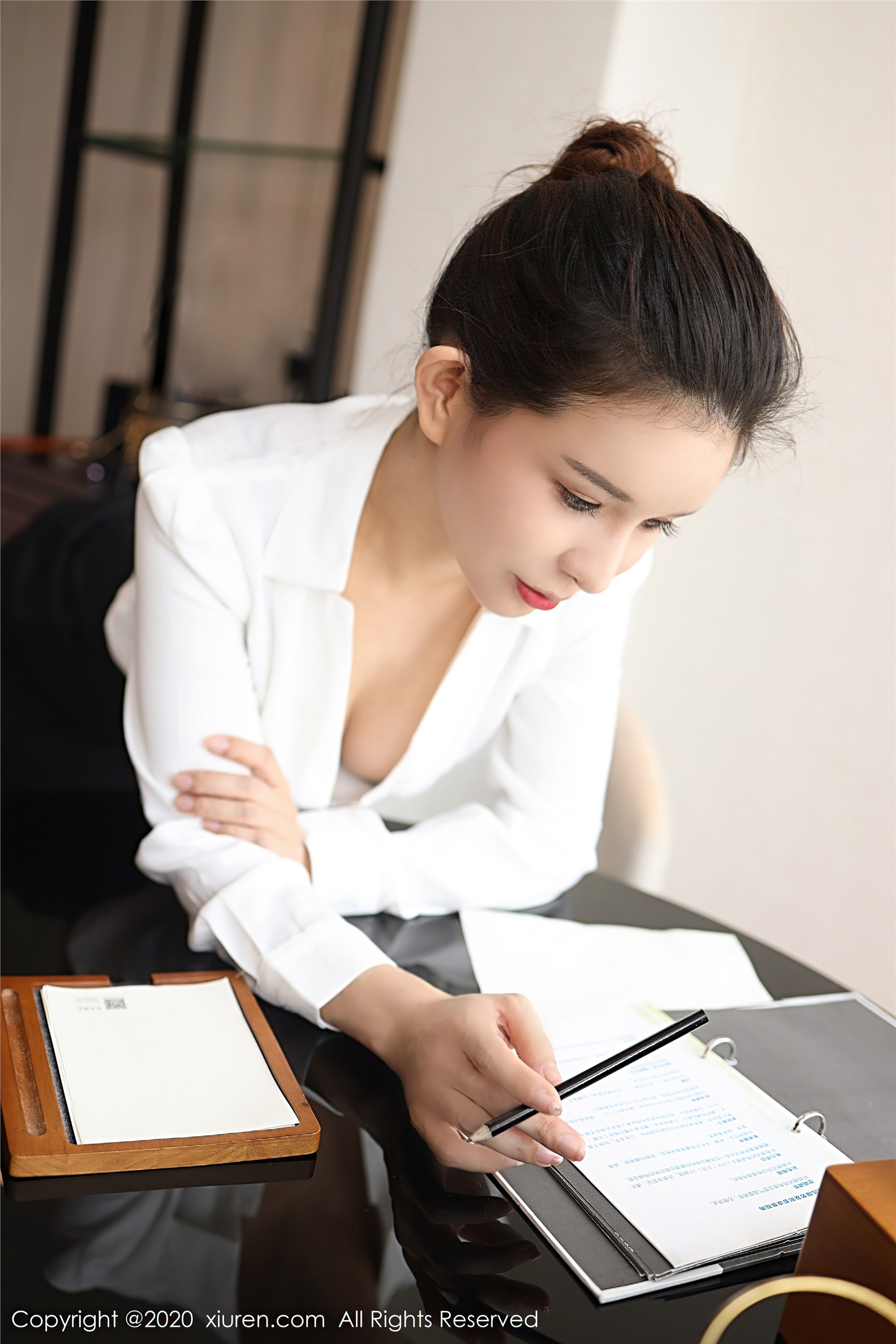 秀人网美媛馆 2020-09-24 Vol.2596 张雨萌